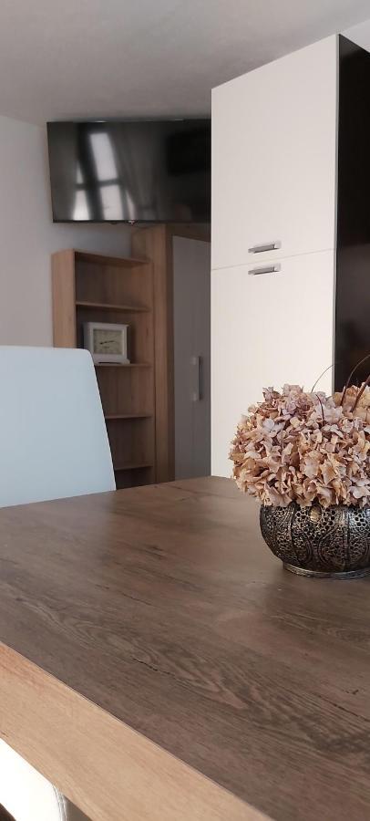 Apartment Iva Njivice Ngoại thất bức ảnh