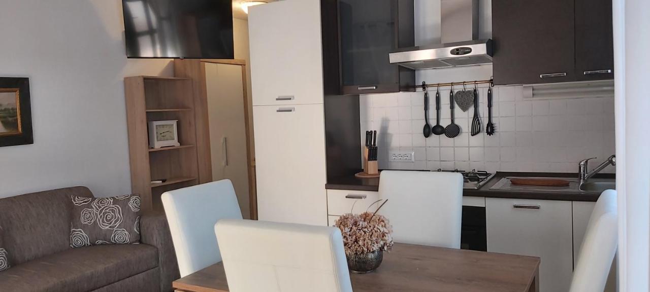 Apartment Iva Njivice Ngoại thất bức ảnh