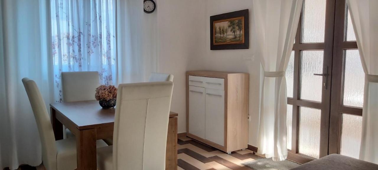 Apartment Iva Njivice Ngoại thất bức ảnh