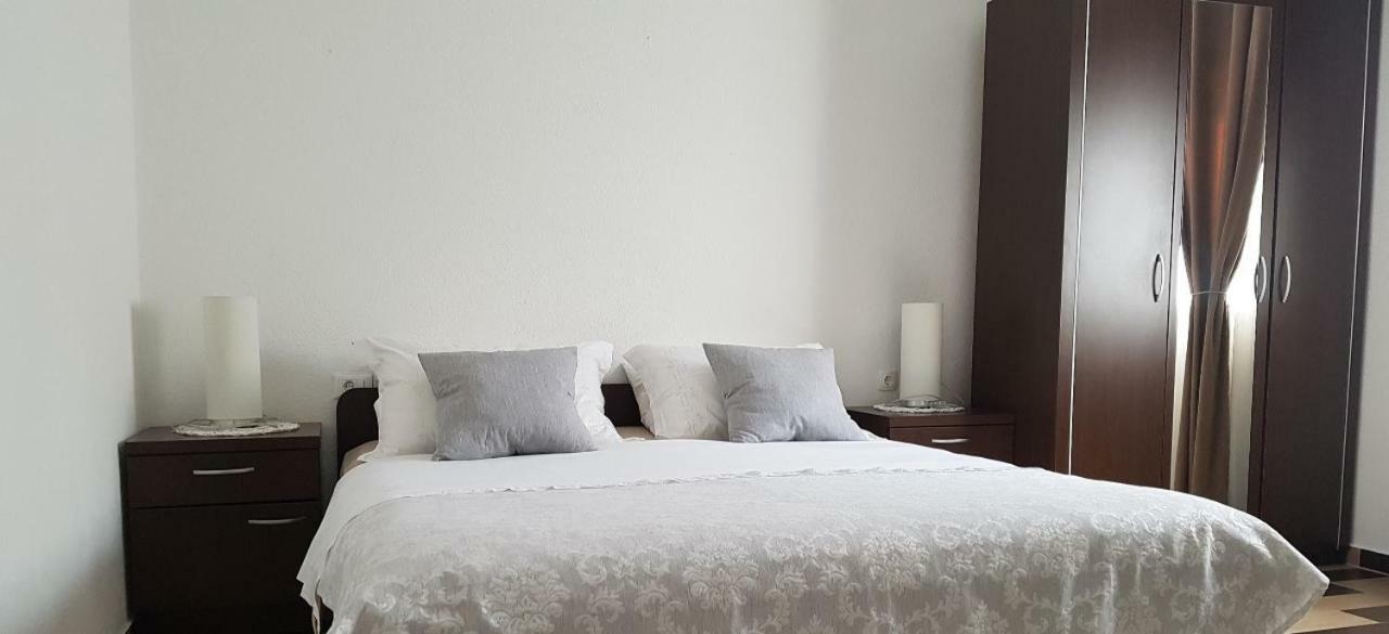 Apartment Iva Njivice Ngoại thất bức ảnh