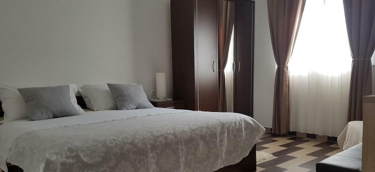 Apartment Iva Njivice Ngoại thất bức ảnh