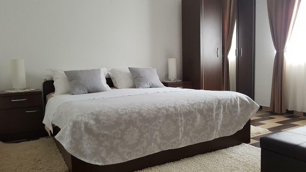 Apartment Iva Njivice Ngoại thất bức ảnh