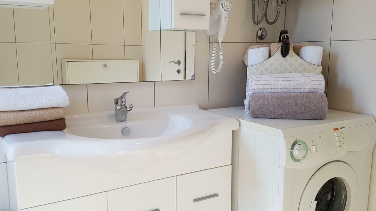 Apartment Iva Njivice Ngoại thất bức ảnh